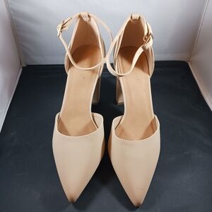 Bamboo Bellflower Women's High Heels Size 9M